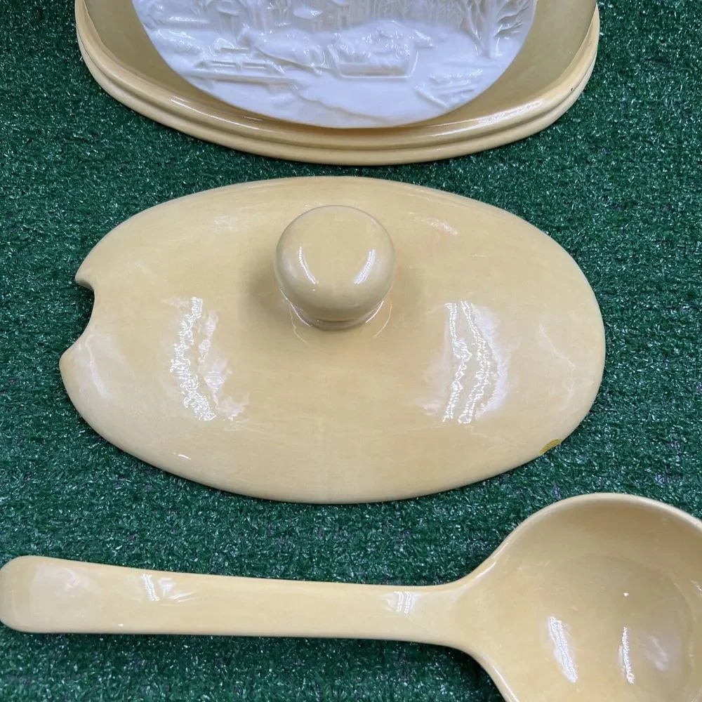 Vintage Hershe Molds 1981 Yellow Soup Serving Dish With Handle Read Descrip Flaw